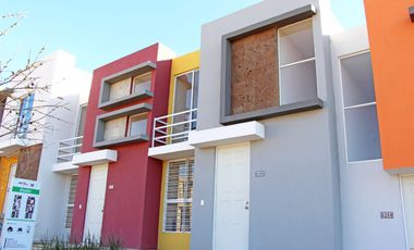 VENDO CASA EN FRACC. PARQUE DE LAS LOMAS, TONALA CERCA FORUM TLAQUEPAQUE