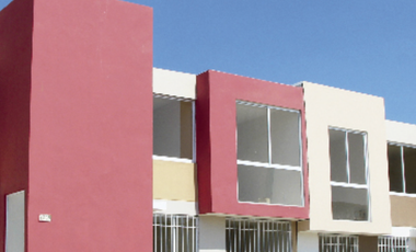 VENDO CASA EN FRACC. PARQUE DE LAS LOMAS, TONALA CERCA FORUM TLAQUEPAQUE