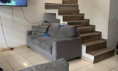 VENDO CASA EN FRACC. PARQUE DE LAS LOMAS, TONALA CERCA FORUM TLAQUEPAQUE