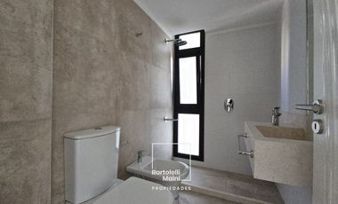 VENTA | 2 Dormitorios | Av. Caseros 242, Punta del Río - Refinería