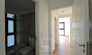 VENTA | 2 Dormitorios | Av. Caseros 242, Punta del Río - Refinería