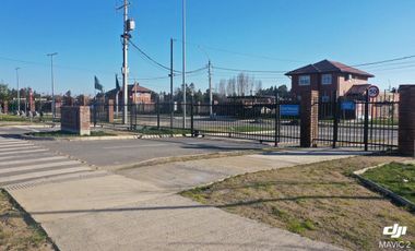 Se Vende Terreno Urbano de 566 m² en Exclusivo Condominio en Sector Oriente de Talca