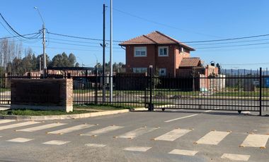 Se Vende Terreno Urbano de 566 m² en Exclusivo Condominio en Sector Oriente de Talca