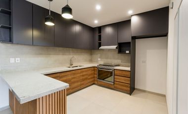 ✨ Vive como siempre soñaste en una casa que lo tiene todo Con 4 amplias recámaras, roof garden y acabados premium, esta joya está dentro de un coto pr