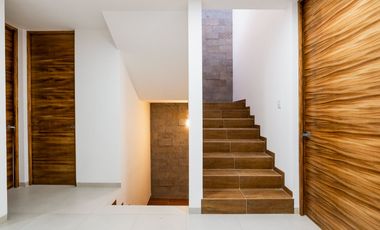 ✨ Vive como siempre soñaste en una casa que lo tiene todo Con 4 amplias recámaras, roof garden y acabados premium, esta joya está dentro de un coto pr