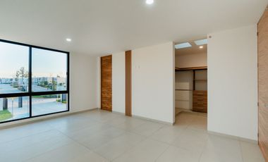 ✨ Vive como siempre soñaste en una casa que lo tiene todo Con 4 amplias recámaras, roof garden y acabados premium, esta joya está dentro de un coto pr