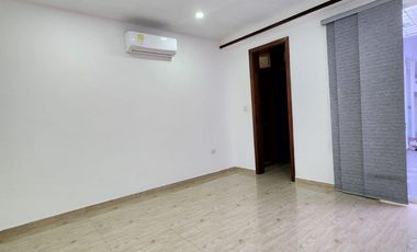 SE ALQUILA HERMOSA CASA DE UN PISO BARRIO ENTRE RIOS