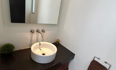 CASA TOTALMENTE AMUEBLADA