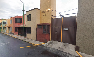 EXCELENTE CASA EN VENTA EN PROCESO DE RECUPERACIÓN EN LA CALLE DE SIRACUZA 43 CASA 18 COLONIA GRANJAS ESTRELLA