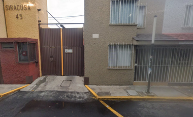 EXCELENTE CASA EN VENTA EN PROCESO DE RECUPERACIÓN EN LA CALLE DE SIRACUZA 43 CASA 18 COLONIA GRANJAS ESTRELLA