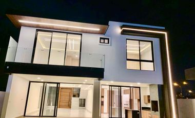 VENDO O ALQUILO CASA POR ESTRENAR EN ISLA MOCOLÍ