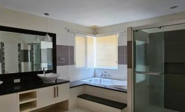 4 BEDROOM FOR LEASE IN DASMARIÑAS VILLAGE