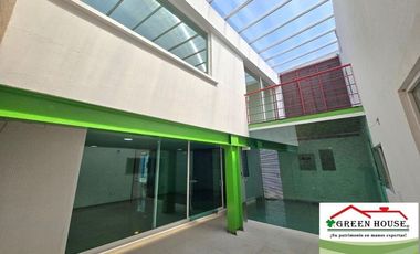 OFICINAS CON BODEGA EN VENTA, EXCELENTE UBICACIÓN, MUY CRECA DEL HOSPITAL MEDICA SUR