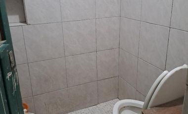 local comercial y bodega de almacenamiento independiente