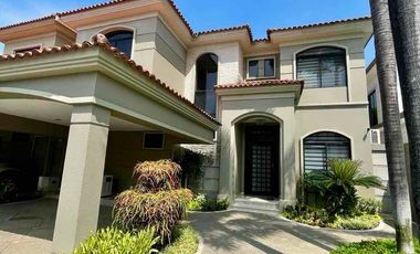 SAMBORONDON KM6, Vendo Casa Impecable 4 dormitorios $360.000