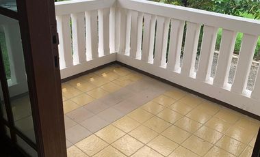 Rumah Hook masuk Komplek, 500 meter ke Jalan Raya Pos Pengumben, minimal 2 tahun