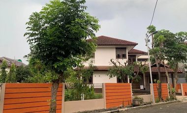 Rumah Hook masuk Komplek, 500 meter ke Jalan Raya Pos Pengumben, minimal 2 tahun