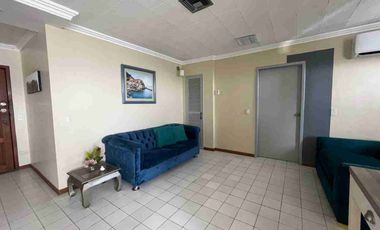 SE ALQUILA SUITE AMOBLADA DE DOS AMBIENTES EN CENTRO DE GUAYAQUIL, AVENIDA MALECÓN, EDIFICIO TORRES DEL RIO