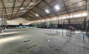 bodega en alquiler en Av Carlos Julio Arosemena cerca del coral