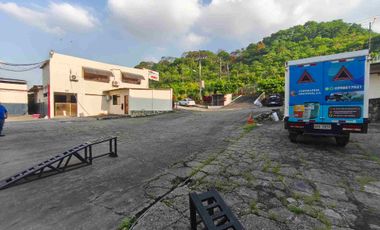 bodega en alquiler en Av Carlos Julio Arosemena cerca del coral