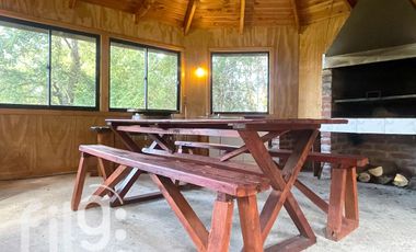 Arriendo Casa por día con Hermosa Vista y Acceso al Lago Riñihue