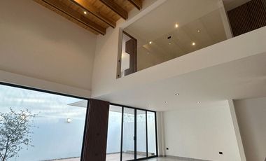 Casa con gran diseño y espacios en Zibatá