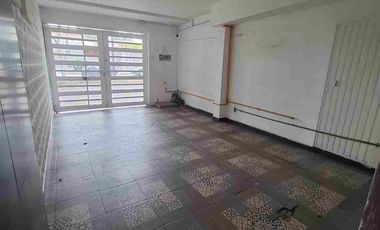 Casa para oficinas en renta sobre avenida  Panorama