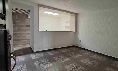 Casa para oficinas en renta sobre avenida  Panorama