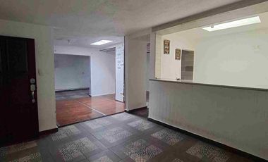 Casa para oficinas en renta sobre avenida  Panorama