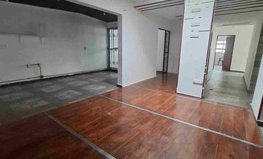 Casa para oficinas en renta sobre avenida  Panorama