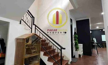 Rumah Modern di Kawasan Komersil Sayap Riau Bandung