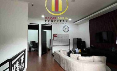 Rumah Modern di Kawasan Komersil Sayap Riau Bandung