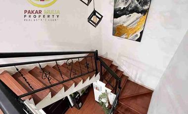 Rumah Modern di Kawasan Komersil Sayap Riau Bandung