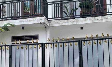 Rumah disewakan di Menteng Dalam 70 jt/thn