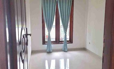 Rumah disewakan di Menteng Dalam 70 jt/thn