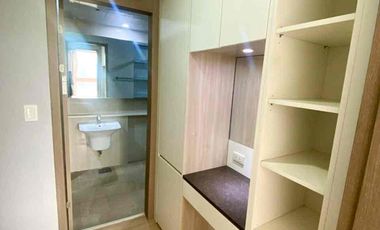 1BR Condo Unit for rent with Lake view in D'Heights, Clark, Pampanga