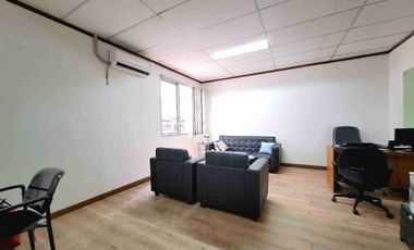 Disewakan murah ruangan kantor Private Office mulai dari 5 juta per bulan