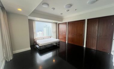 FOR SALE - Unit in Ayala Avenue, Brgy. Urdaneta, Makati City