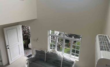 5 Bedroom House for Rent in Chateaux de Paris