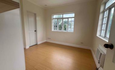 5 Bedroom House for Rent in Chateaux de Paris