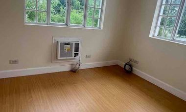 5 Bedroom House for Rent in Chateaux de Paris