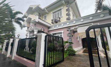 5 Bedroom House for Rent in Chateaux de Paris