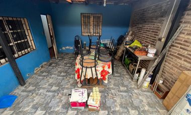 Casa Ampliada y Regularizada con Depto Interior, Cerro Navia.