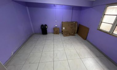 Casa Ampliada y Regularizada con Depto Interior, Cerro Navia.
