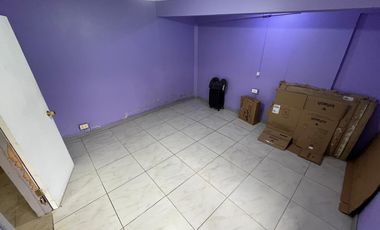 Casa Ampliada y Regularizada con Depto Interior, Cerro Navia.