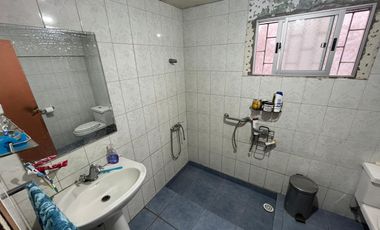 Casa Ampliada y Regularizada con Depto Interior, Cerro Navia.