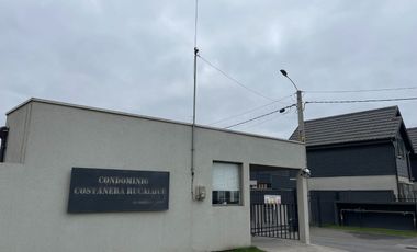 Casa de 3D en condominio cerca de Jumbo-Esay de Hualpen