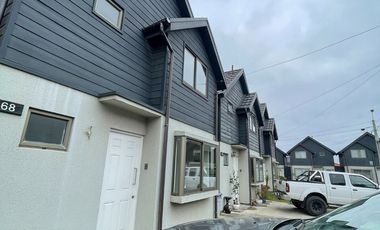 Casa de 3D en condominio cerca de Jumbo-Esay de Hualpen