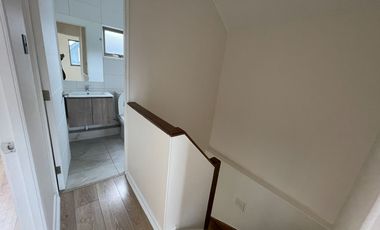 Casa de 3D en condominio cerca de Jumbo-Esay de Hualpen