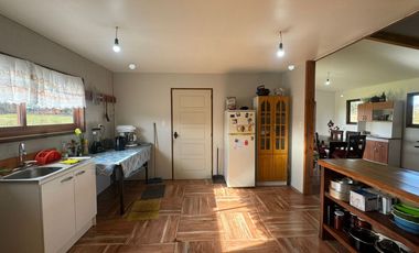 2,3 hectáreas Casa Nueva Parcela con Estero Todo Asfaltado.